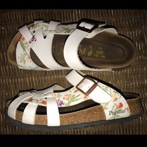 *FLORAL BIRKENSTOCKS PAPILLIO SZ 36/L5 NARROW*